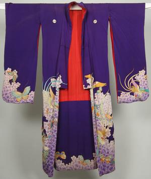 Primary view of object titled 'Kimono'.