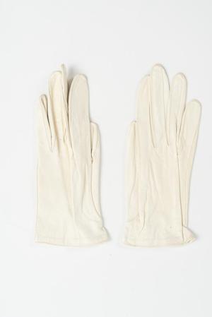 Primary view of object titled 'White gloves'.