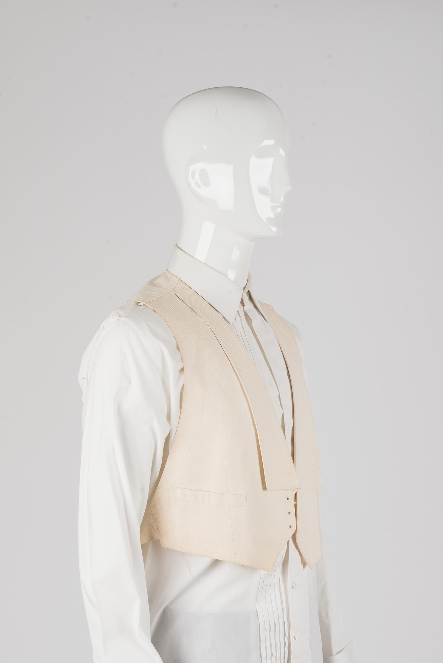 Tuxedo vest
                                                
                                                    [Sequence #]: 2 of 8
                                                