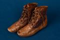 Thumbnail image of item number 2 in: 'Leather boots'.