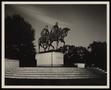 Photograph: [The bronze statue "Robert E. Lee on Traveller"]
