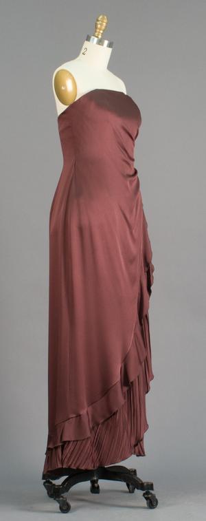 Primary view of object titled 'Evening Gown'.