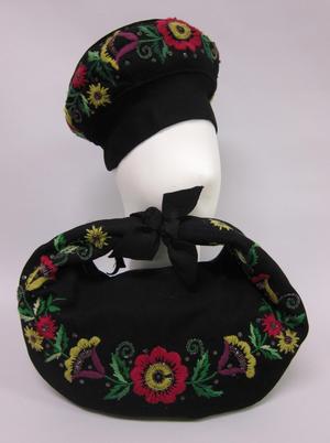 Primary view of Ensemble - Hat and Purse