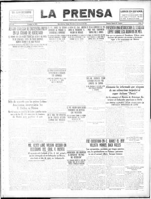 Primary view of object titled 'La Prensa (San Antonio, Tex.), Vol. 3, No. 436, Ed. 1 Wednesday, January 19, 1916'.