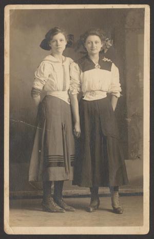 Primary view of object titled '[Postcard of May Young & Lelia Hendrix]'.