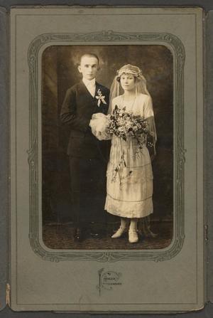 Primary view of object titled '[Photograph of an Unknown Bride and Groom]'.
