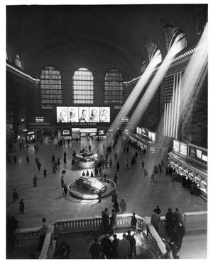 Primary view of object titled '[Interior of New York's Grand Central Station]'.