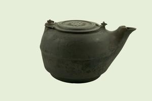 Primary view of object titled 'Tea kettle'.