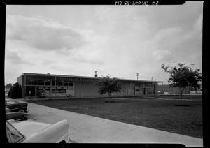 Primary view of object titled '[Crestview Food Mart]'.