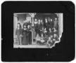 Thumbnail image of item number 1 in: 'Portrait of a large family'.