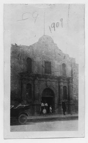 Primary view of object titled '[Family Outside the Alamo, 1909]'.
