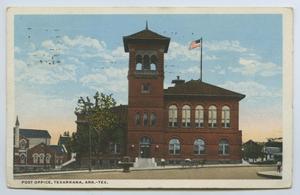 Primary view of object titled '[Postcard of Post Office in Texarkana]'.