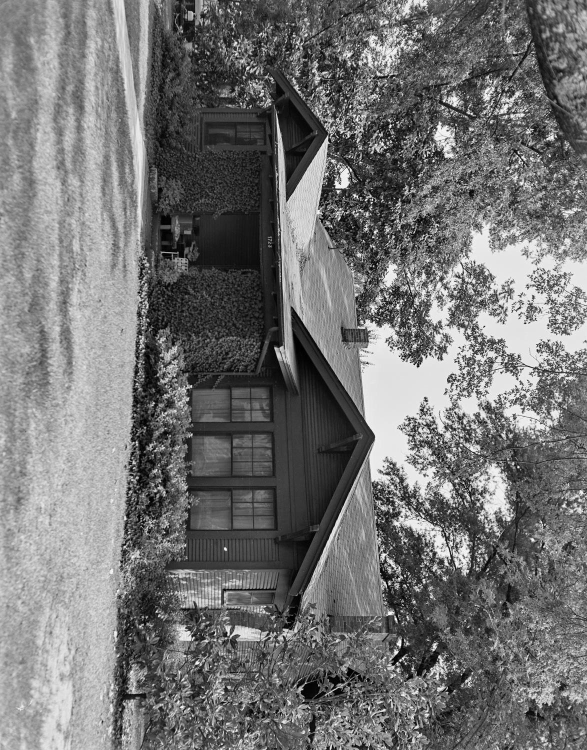 [Historic Property, Photograph THC_10-1353]
                                                
                                                    [Sequence #]: 1 of 1
                                                