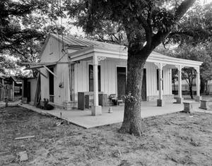 Primary view of object titled '[Historic Property, Photograph THC_10-0443]'.