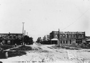 Primary view of object titled '[3rd Street, Rosenberg. "Main St." written on photo.]'.