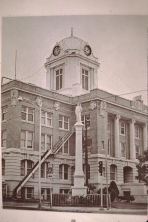 Primary view of object titled '[Cooke County Courthouse]'.